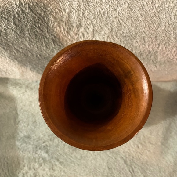 Beautiful Wood Vase,Source unknown on who made it,solid wood,I believe hand done - Picture 3 of 4